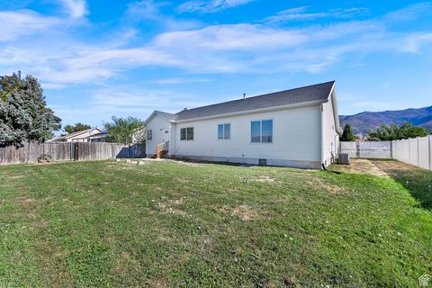 Tiny photo for 384 S CHRISTINE WAY W, Kaysville, UT 84037 (MLS # 2114003)