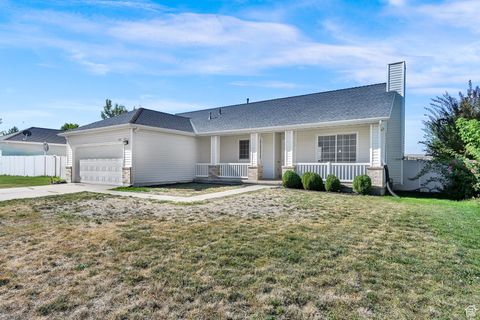 Tiny photo for 384 S CHRISTINE WAY W, Kaysville, UT 84037 (MLS # 2114003)