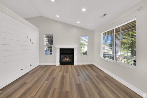Tiny photo for 384 S CHRISTINE WAY W, Kaysville, UT 84037 (MLS # 2114003)