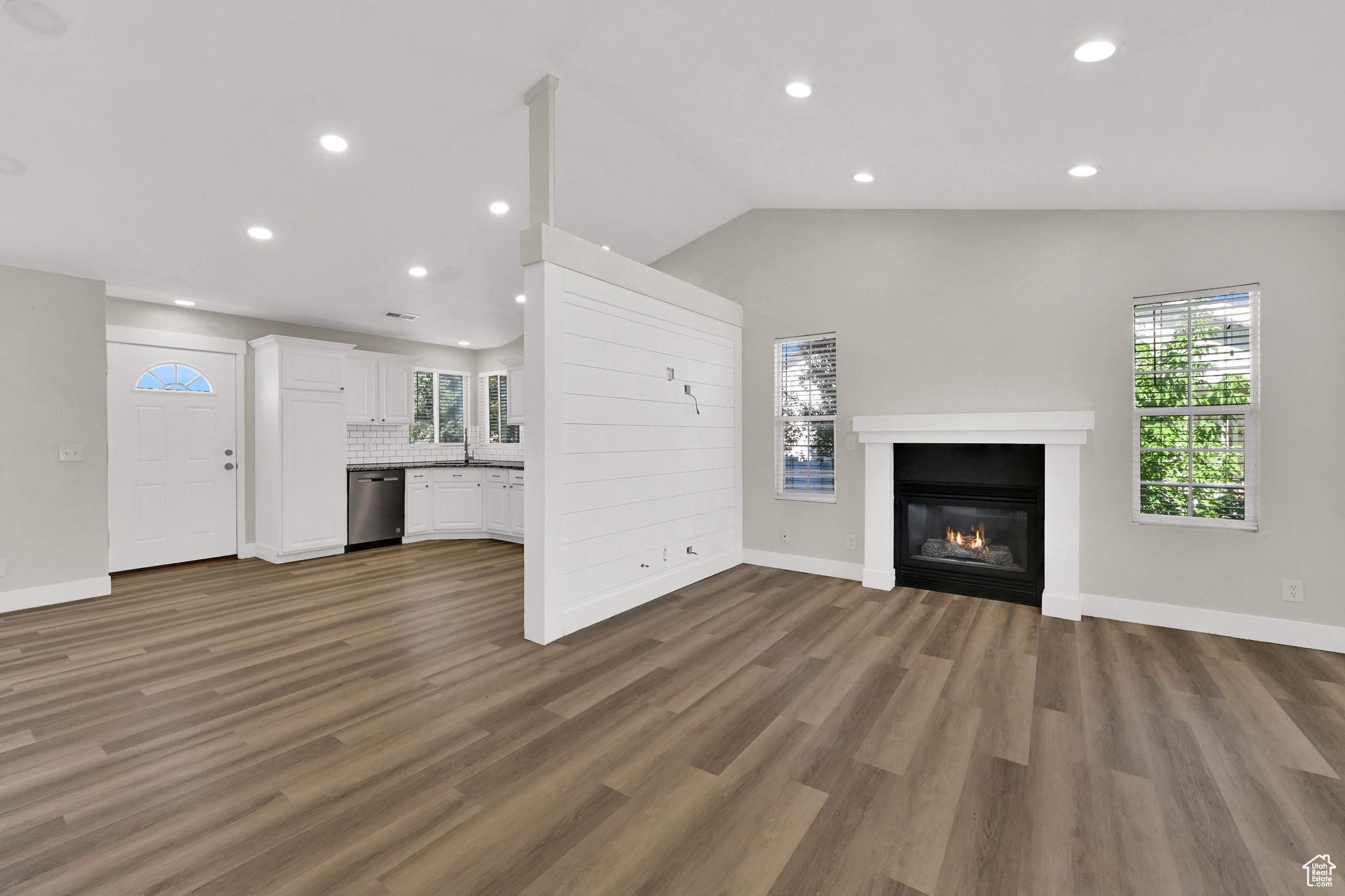 SEASONS - Residential