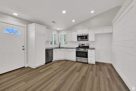 Tiny photo for 384 S CHRISTINE WAY W, Kaysville, UT 84037 (MLS # 2114003)