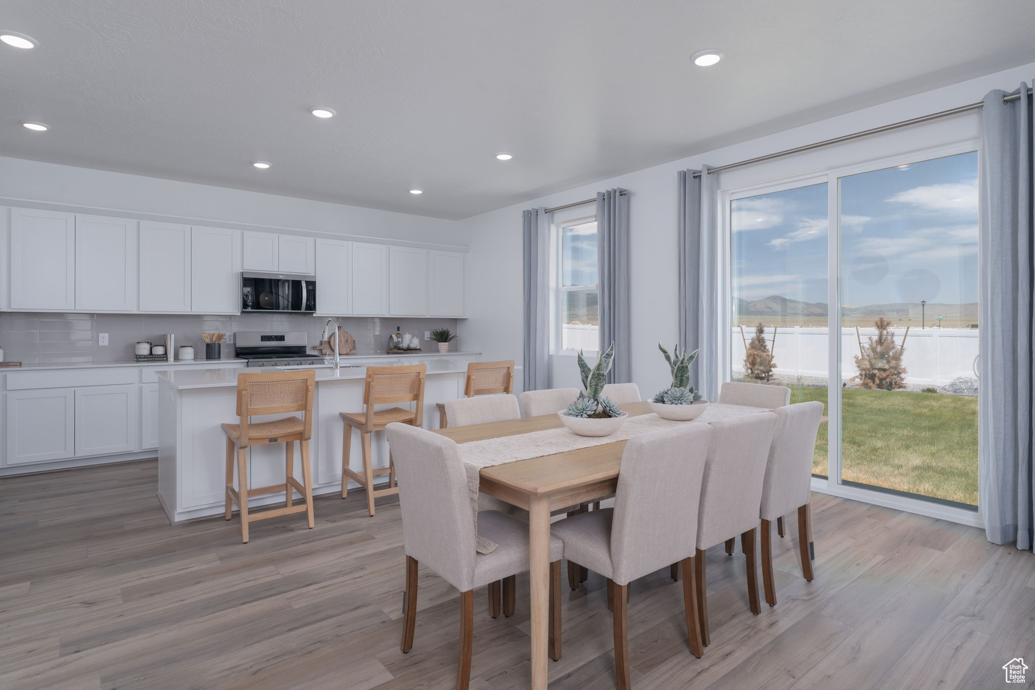 ESTATES AT PINNACLES AT EAGLE MOUNTAIN - Residential