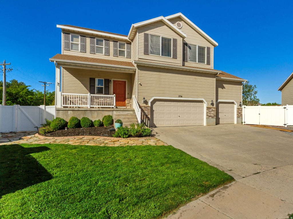 Photo of 1714 S 1450 W, Woods Cross, UT 84087 (MLS # 2183985)