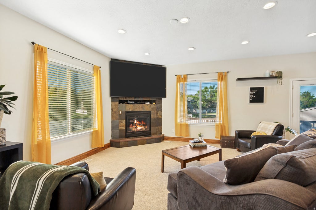 Photo of 1714 S 1450 W, Woods Cross, UT 84087 (MLS # 2183985)