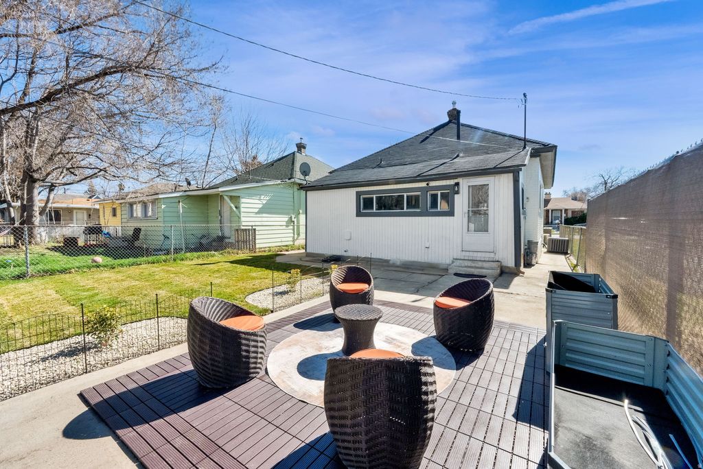 Photo of 1358 W 800 S, Salt Lake City, UT 84104 (MLS # 2141518)