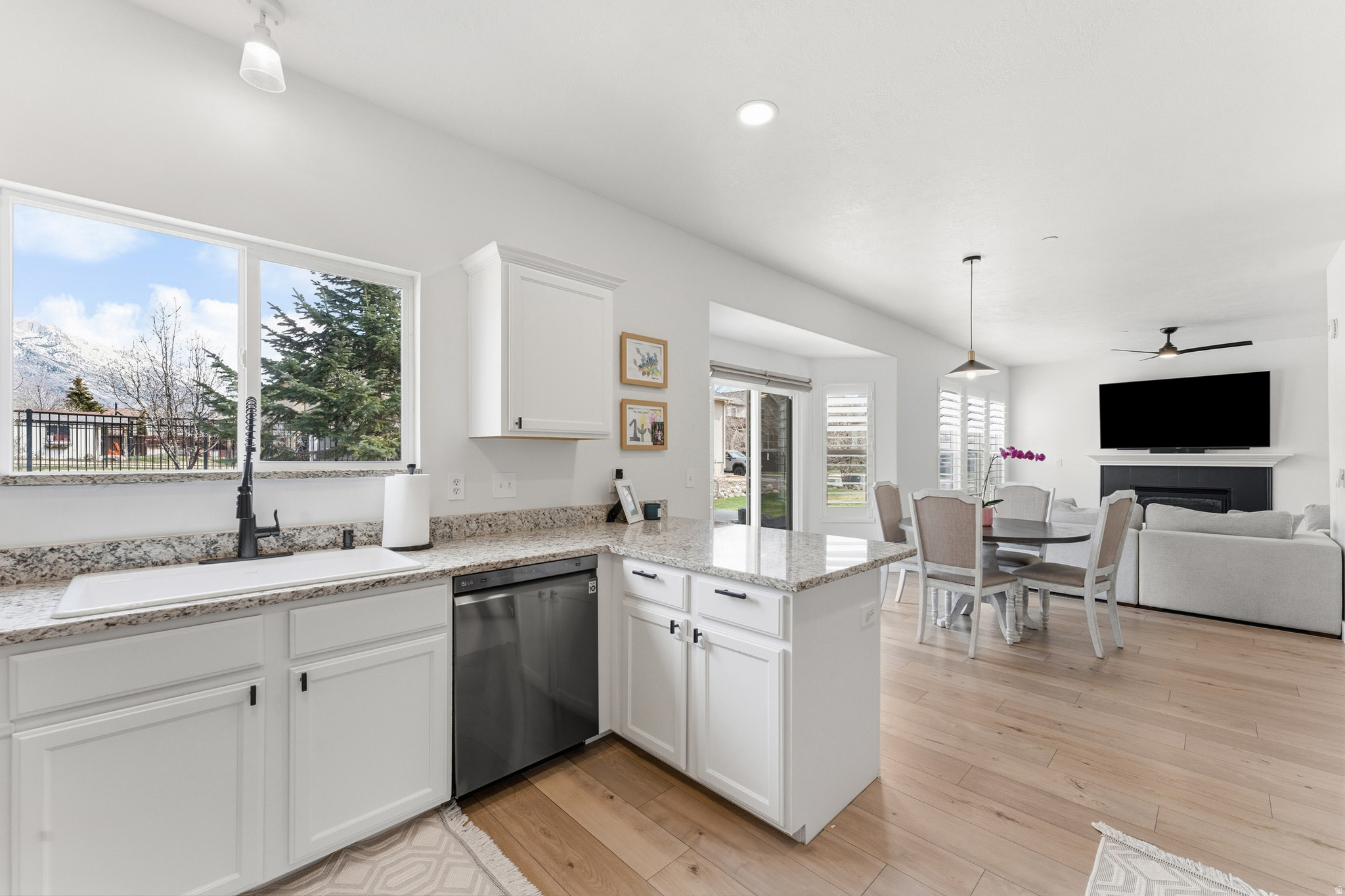 OAK VISTA AT SUNCREST - Residential