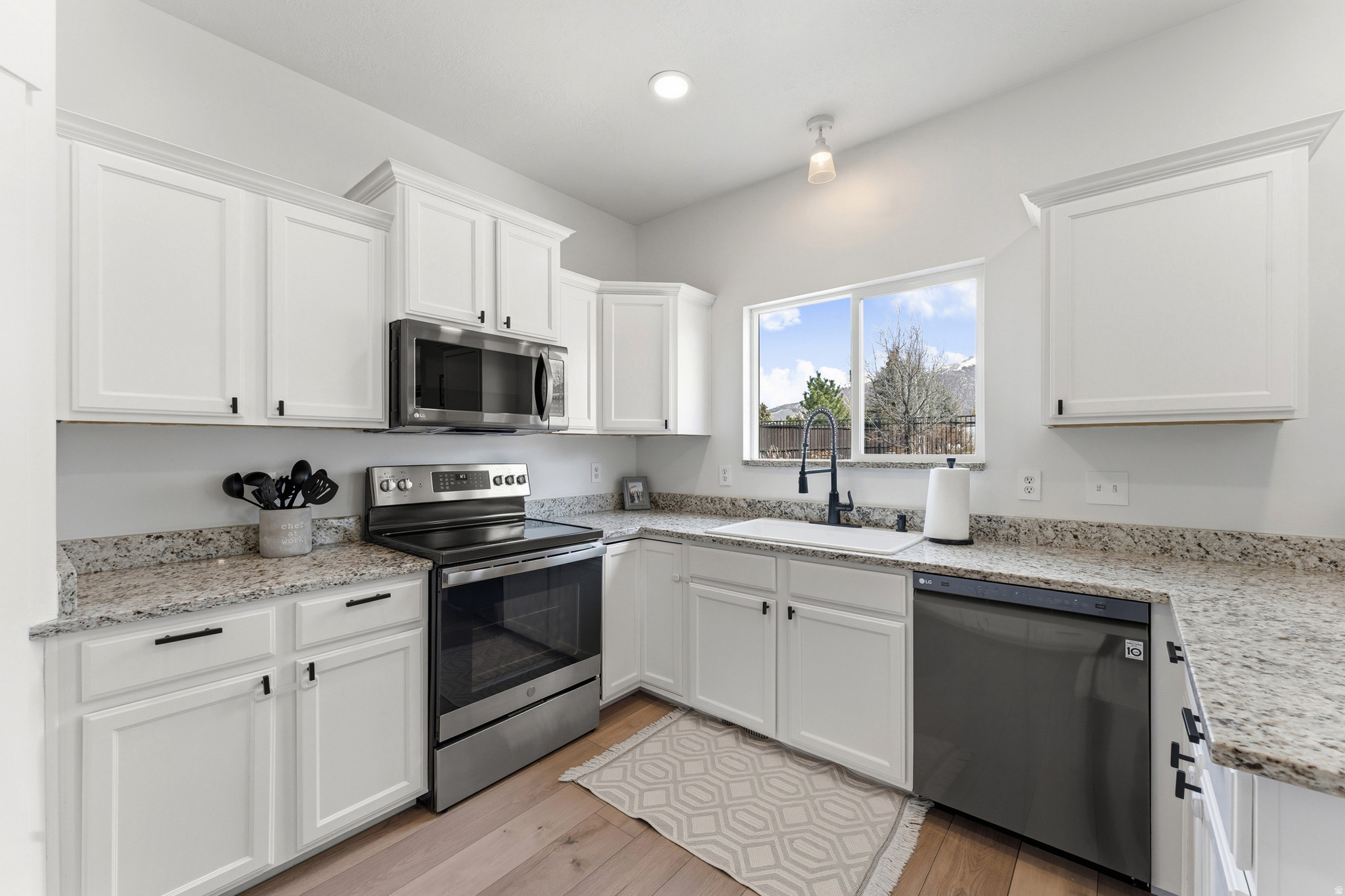 OAK VISTA AT SUNCREST - Residential