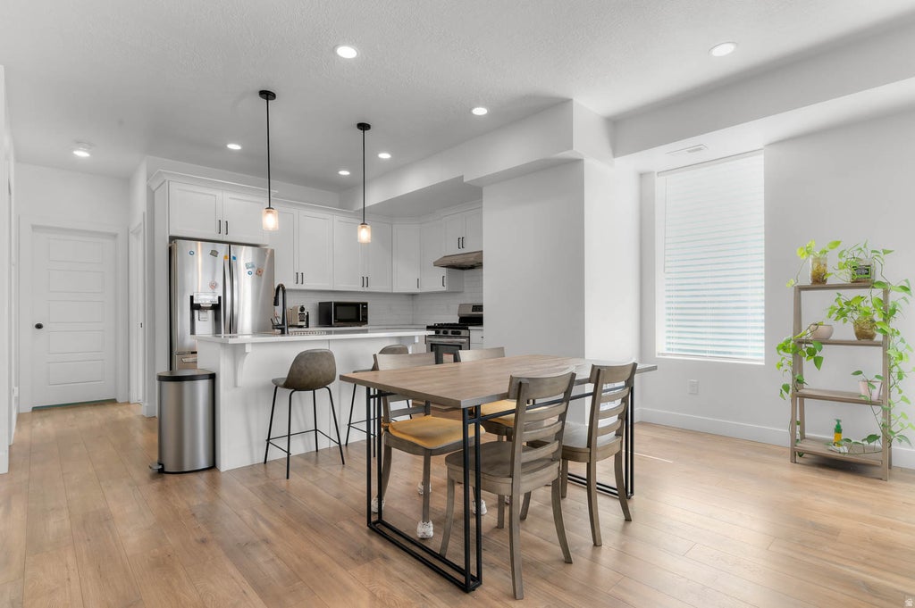 Photo of 8307 S DURHAM ST E, Sandy, UT 84070 (MLS # 2185046)