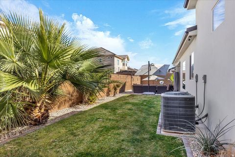 Tiny photo for 2723 E BRIARWOOD DR, Saint George, UT 84790 (MLS # 2140718)
