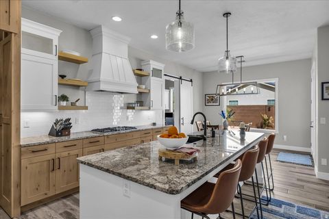 Tiny photo for 2723 E BRIARWOOD DR, Saint George, UT 84790 (MLS # 2140718)