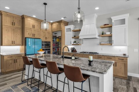 Tiny photo for 2723 E BRIARWOOD DR, Saint George, UT 84790 (MLS # 2140718)