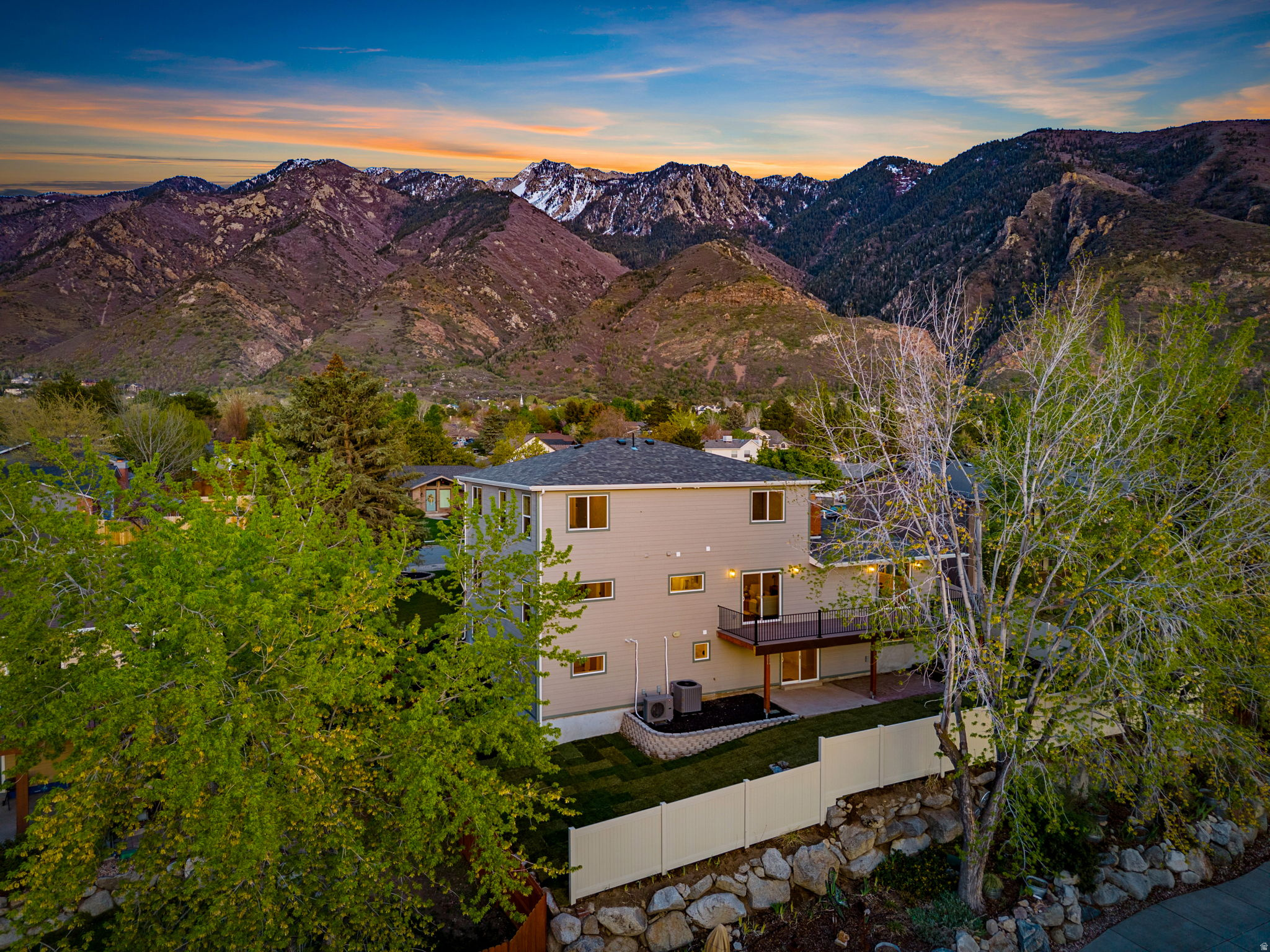 VILLAGE - Residential