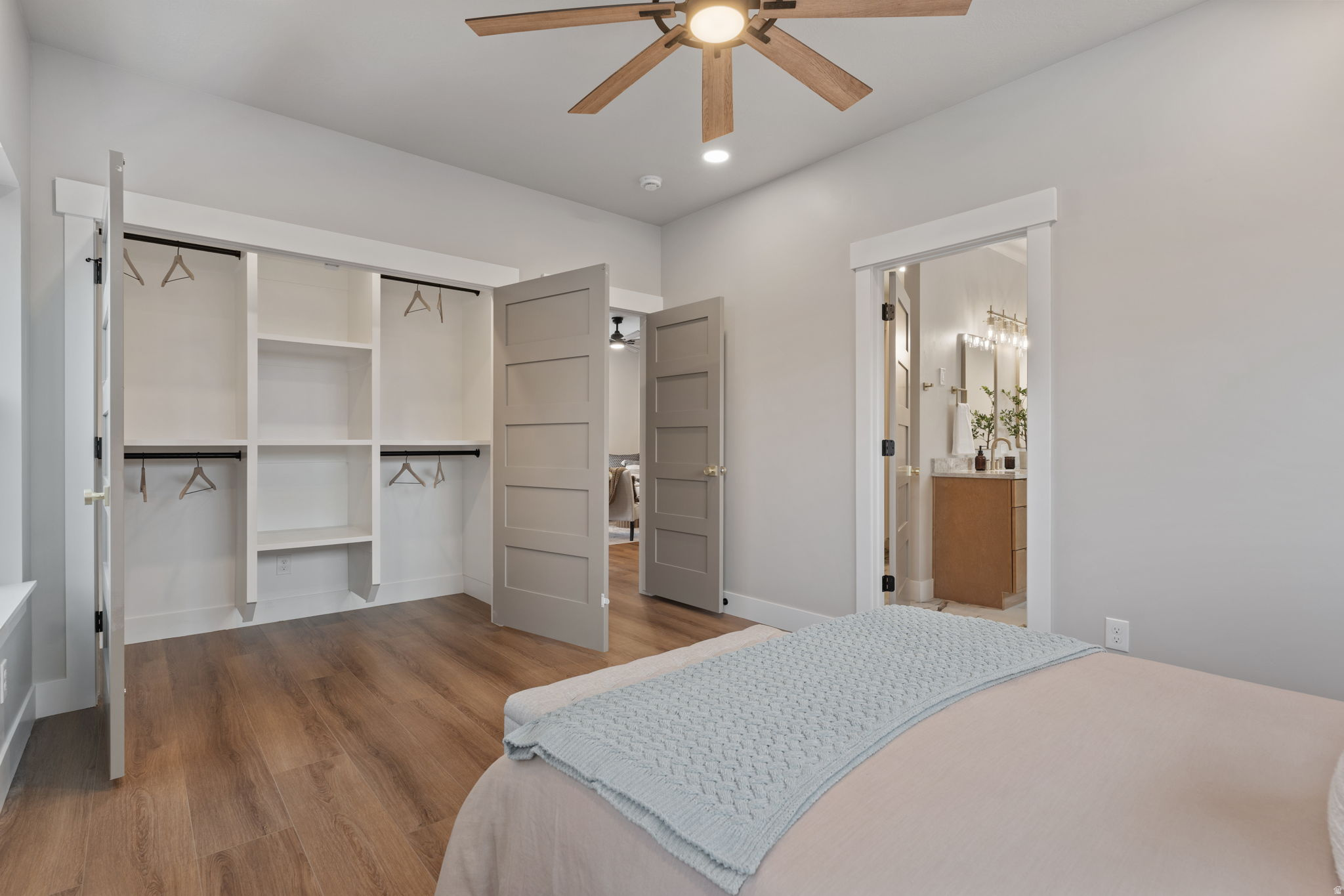 VILLAGE - Residential