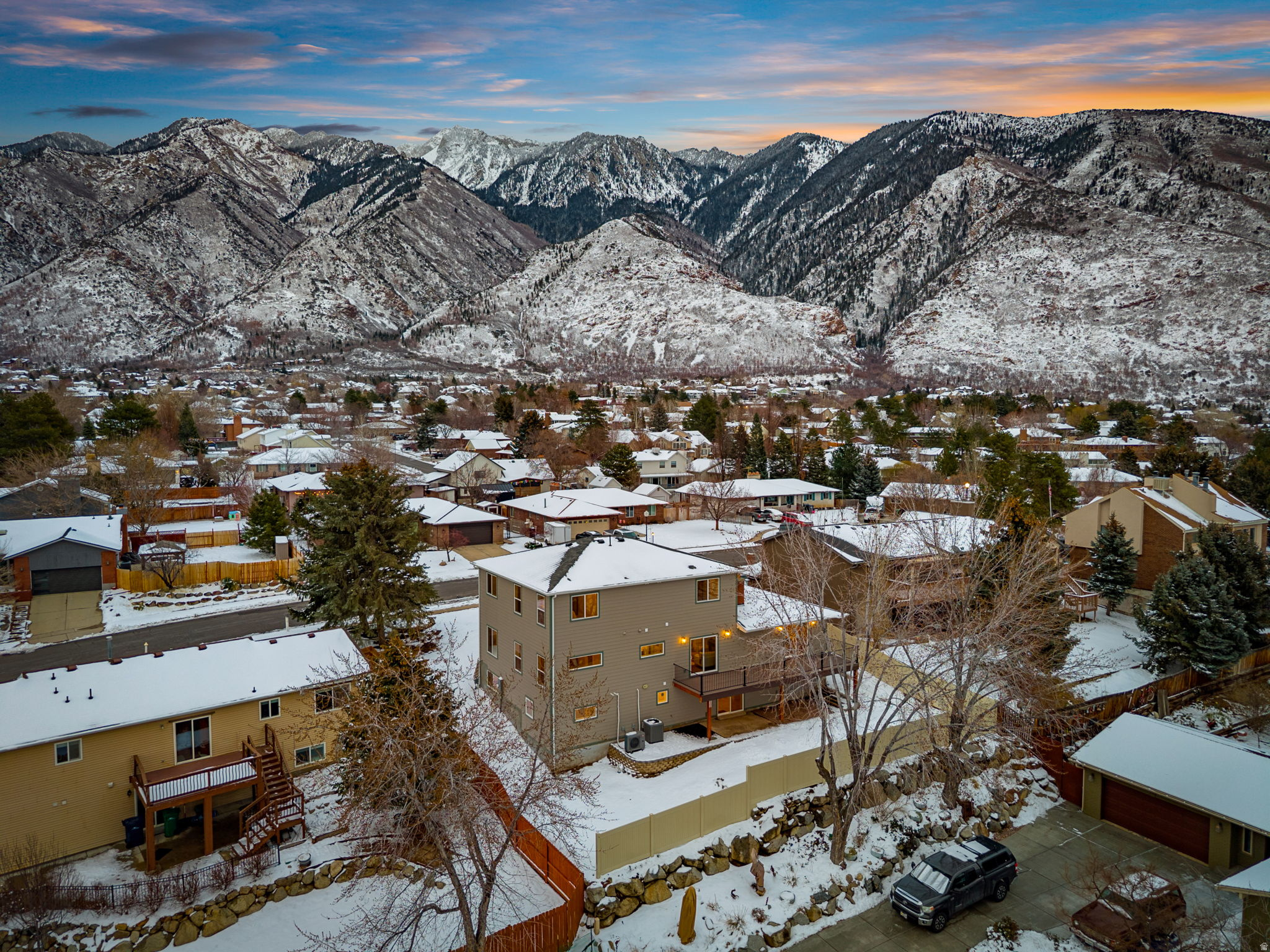 VILLAGE - Residential