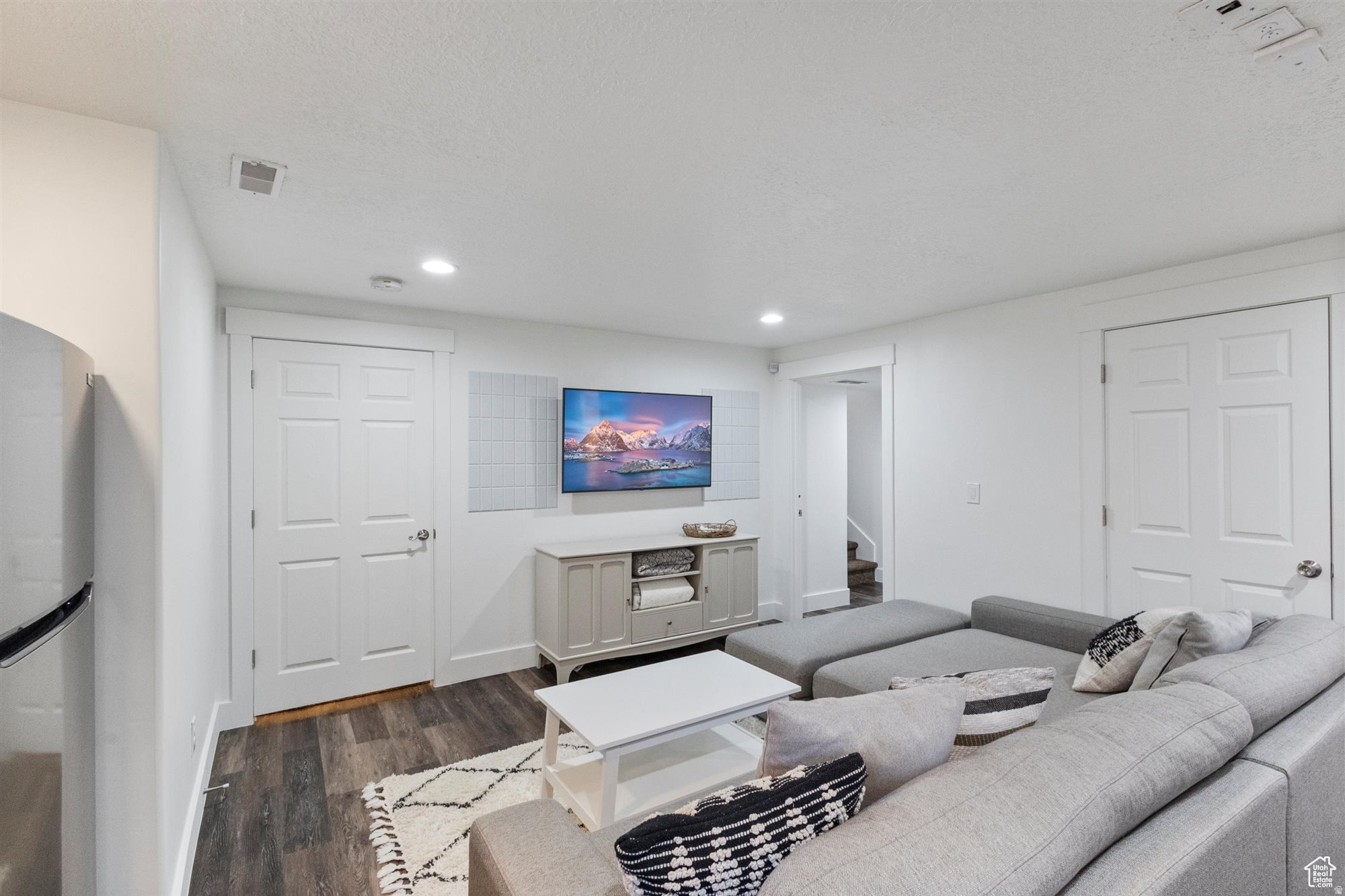 VILLAGE - Residential