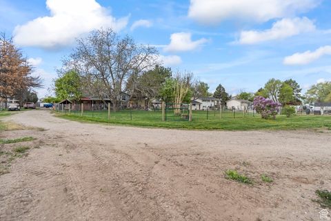 Tiny photo for 3168 W 1300 N, Clinton, UT 84015 (MLS # 2120705)