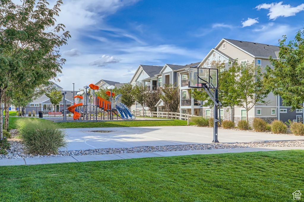 SADDLEBROOK - Residential