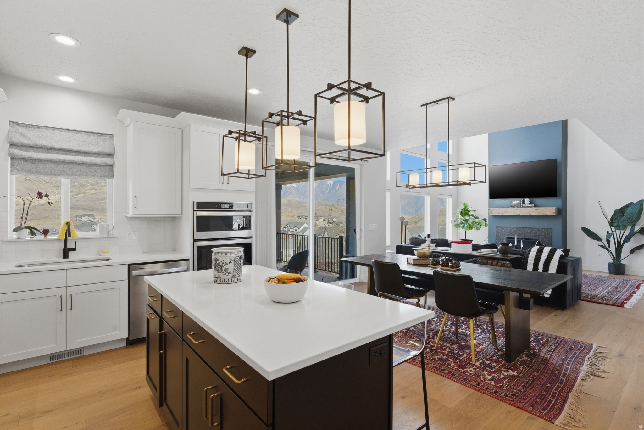 SUNCREST EDELWEISS - Residential