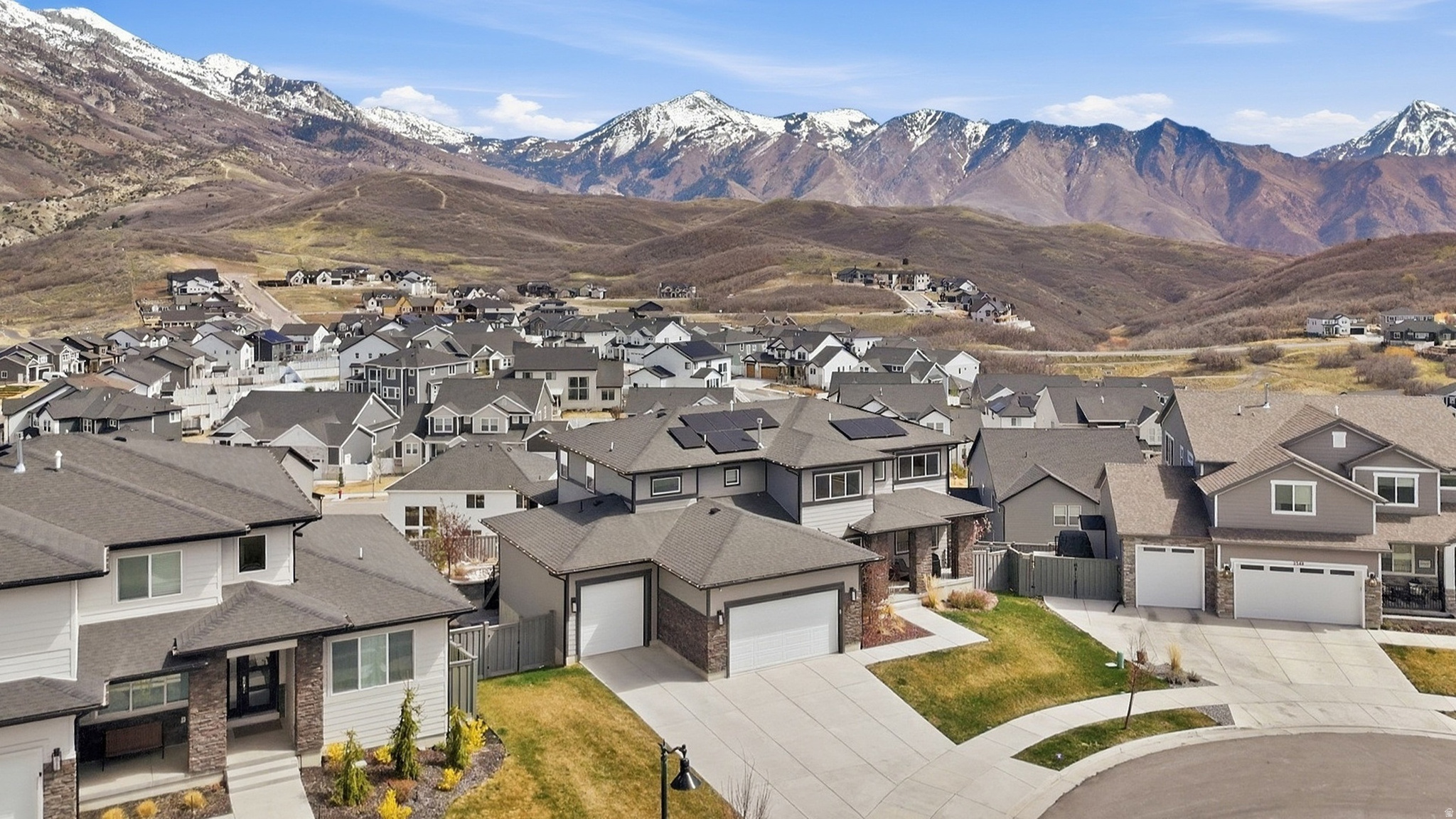 SUNCREST EDELWEISS - Residential