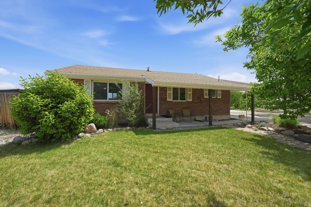 Photo of 4949 S 3535 W, Taylorsville, UT 84129 (MLS # 2158152)