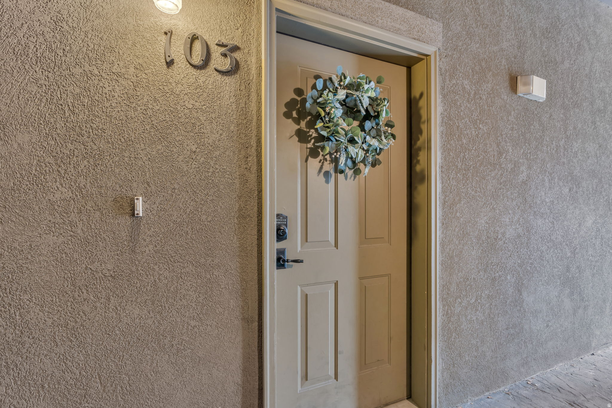 BEL COURTYARD - Residential