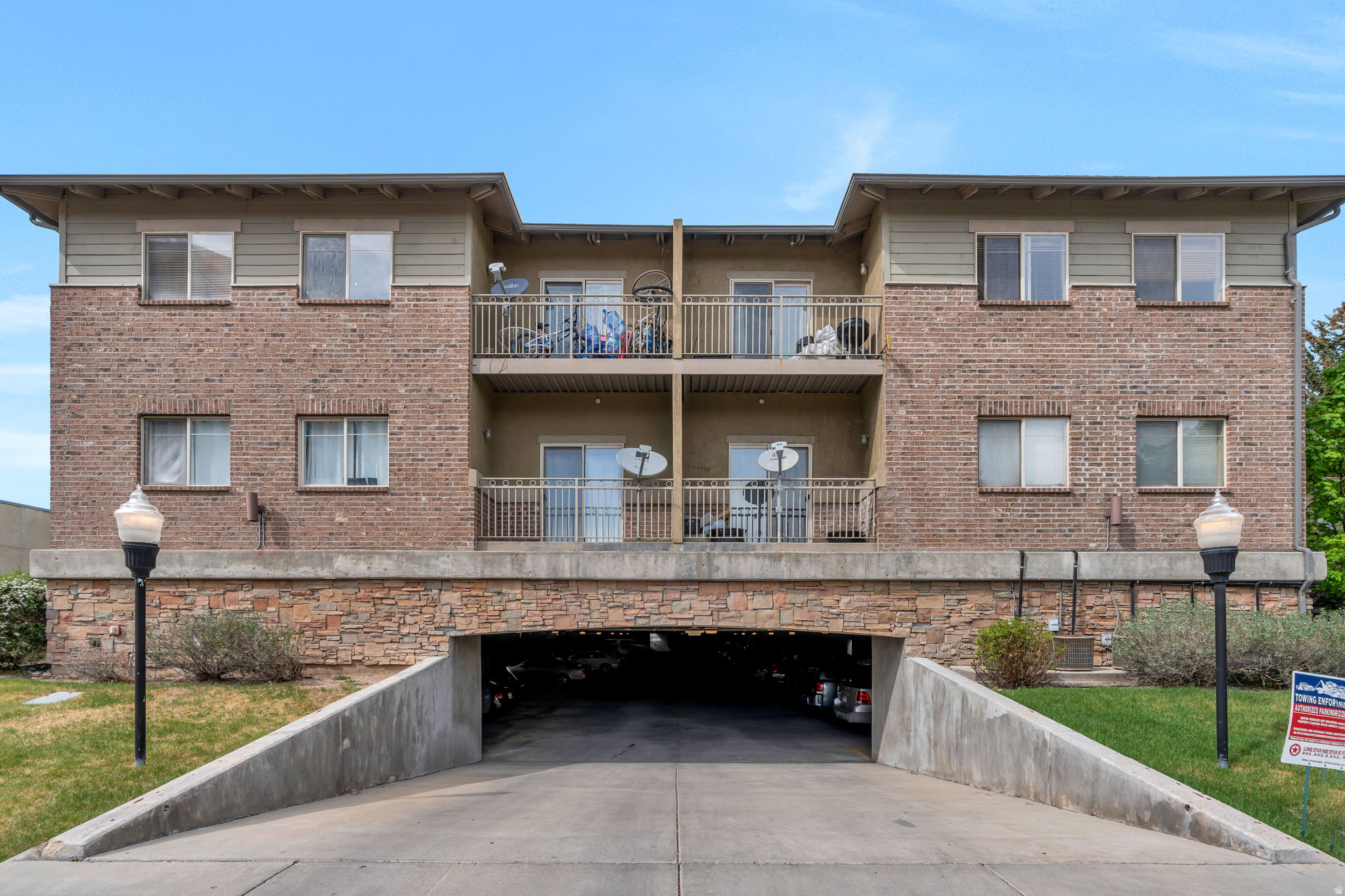 BEL COURTYARD - Residential