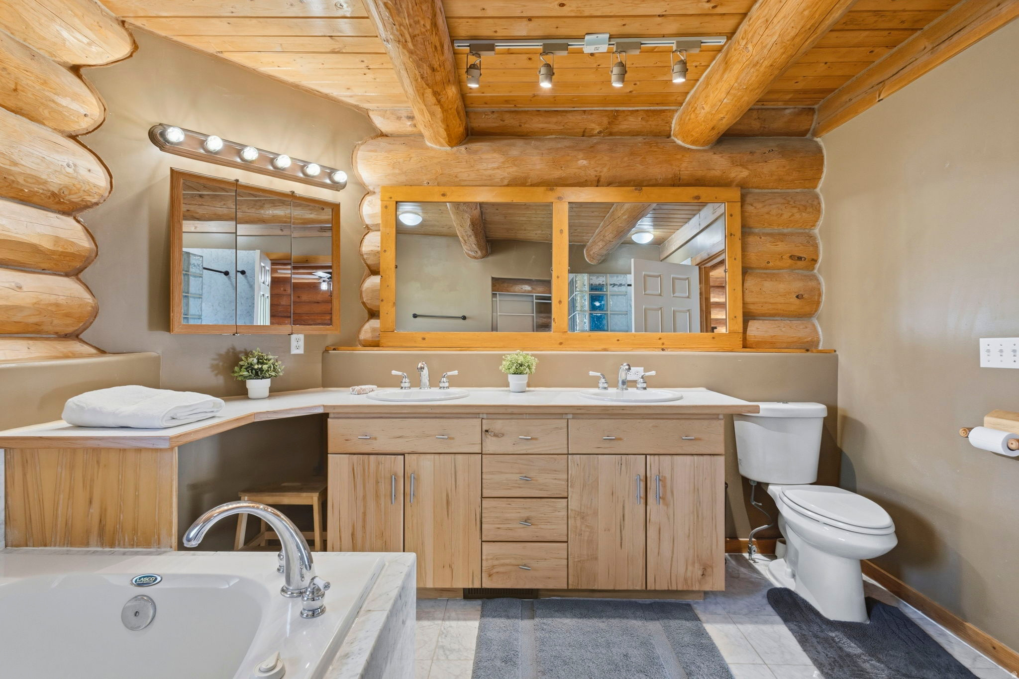 HI-COUNTRY ESTATES II - Residential