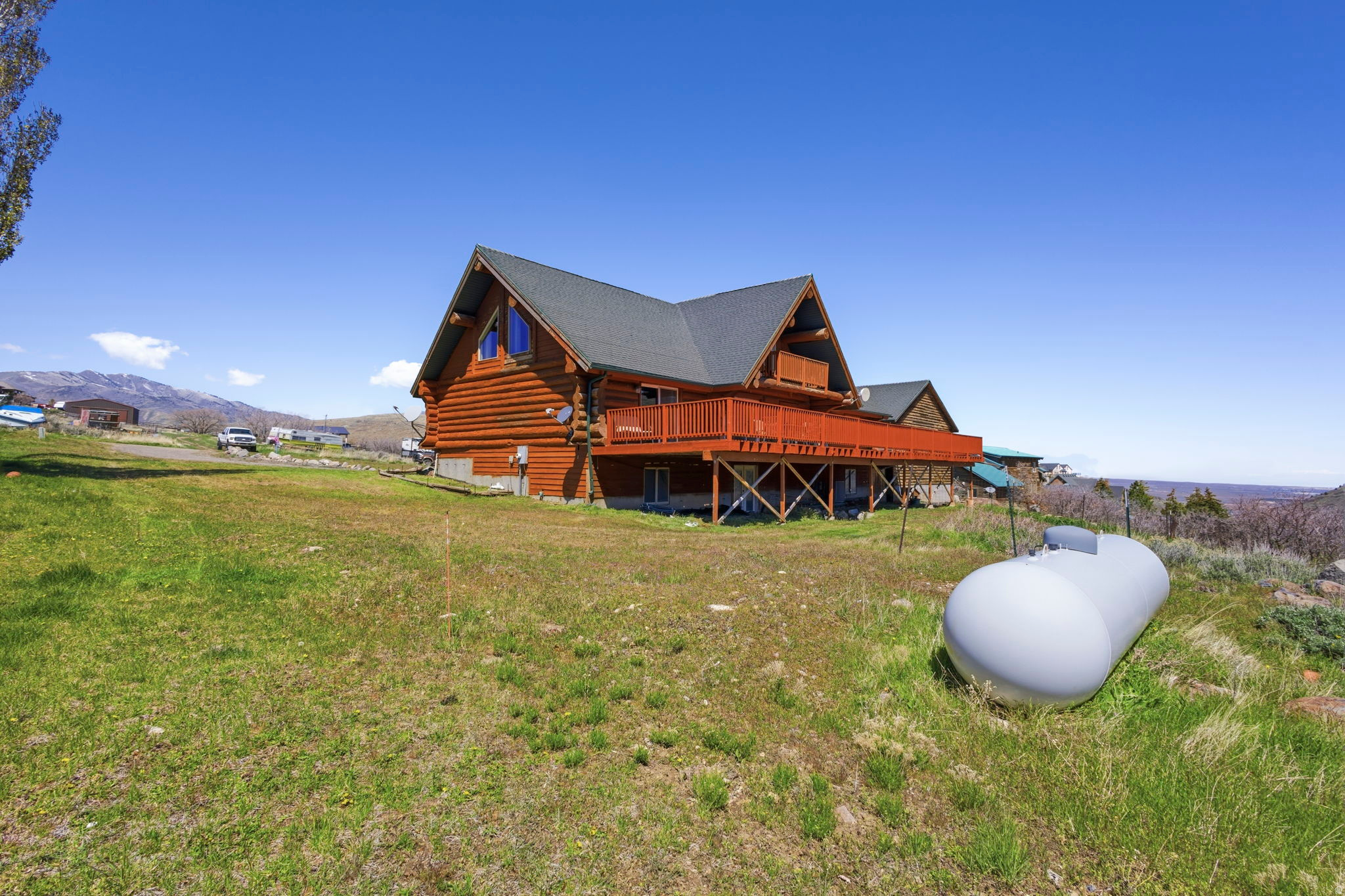 HI-COUNTRY ESTATES II - Residential