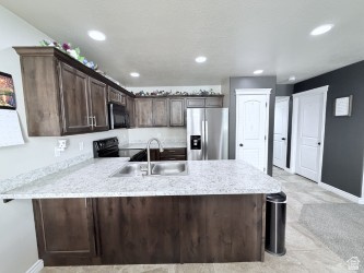 GOLFCREST VILLAGE TOWNHOMES PHASE 2 - Residential