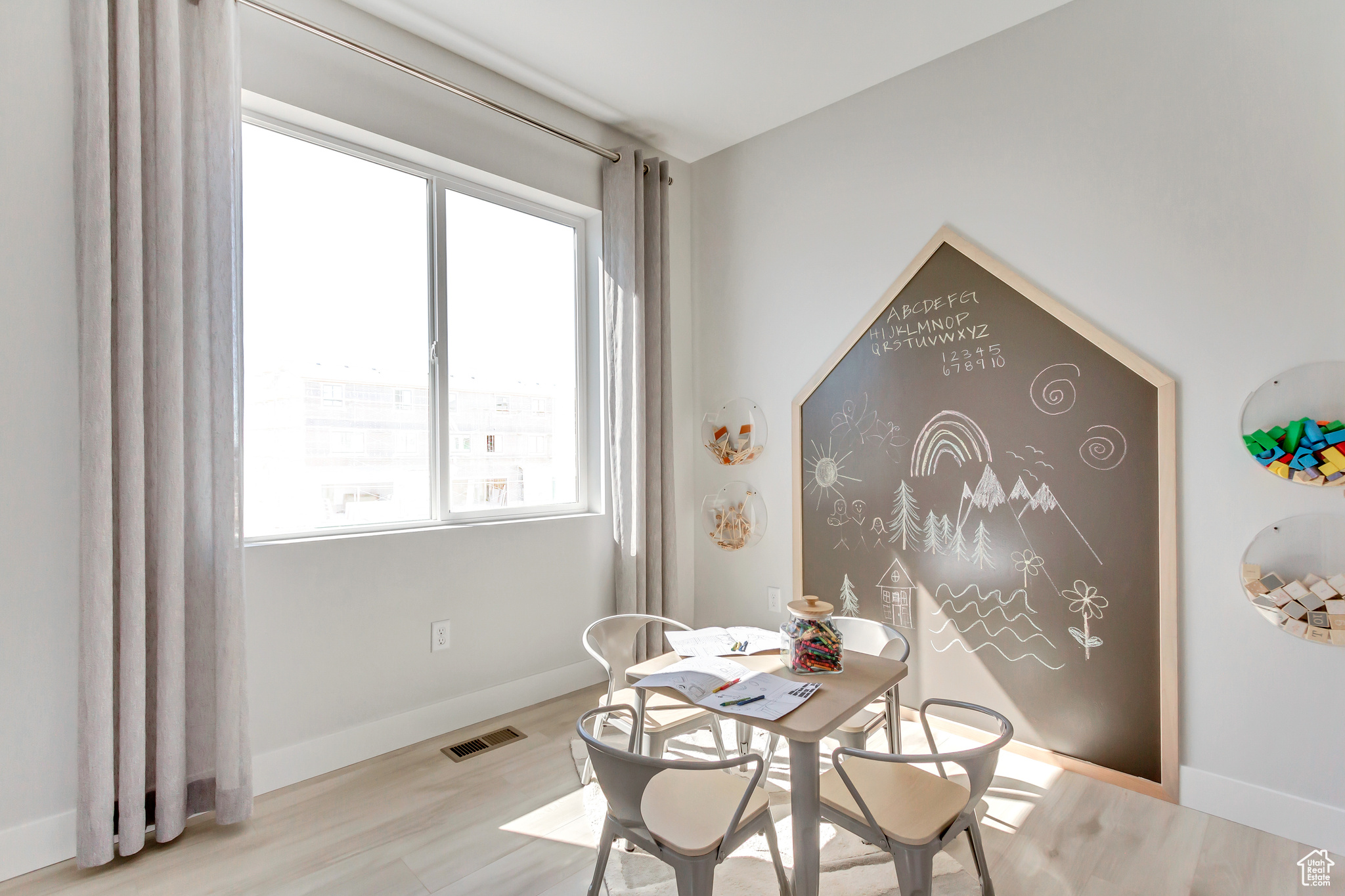 MEADOWBROOK - Residential