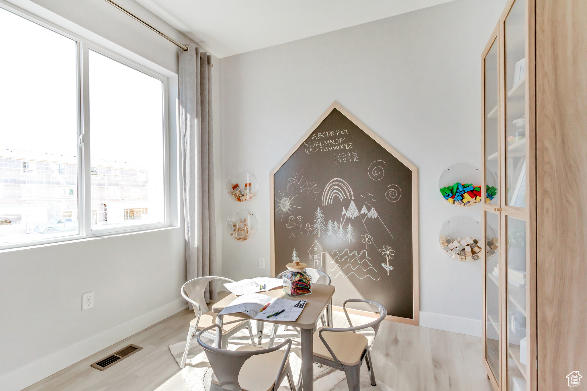 MEADOWBROOK - Residential