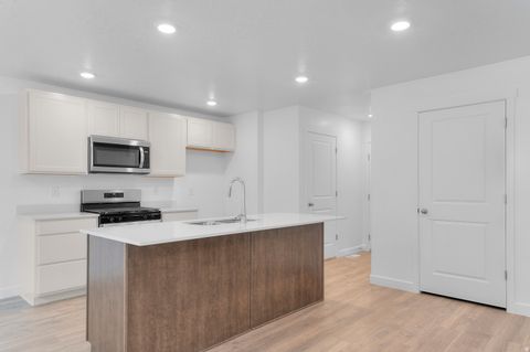 Tiny photo for 1886 E CORRIENTE DR #1186, Salem, UT 84653 (MLS # 2135825)