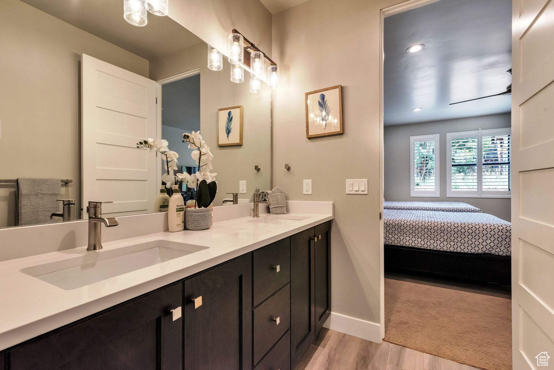 MAYFLOWER LAKESIDE - Residential