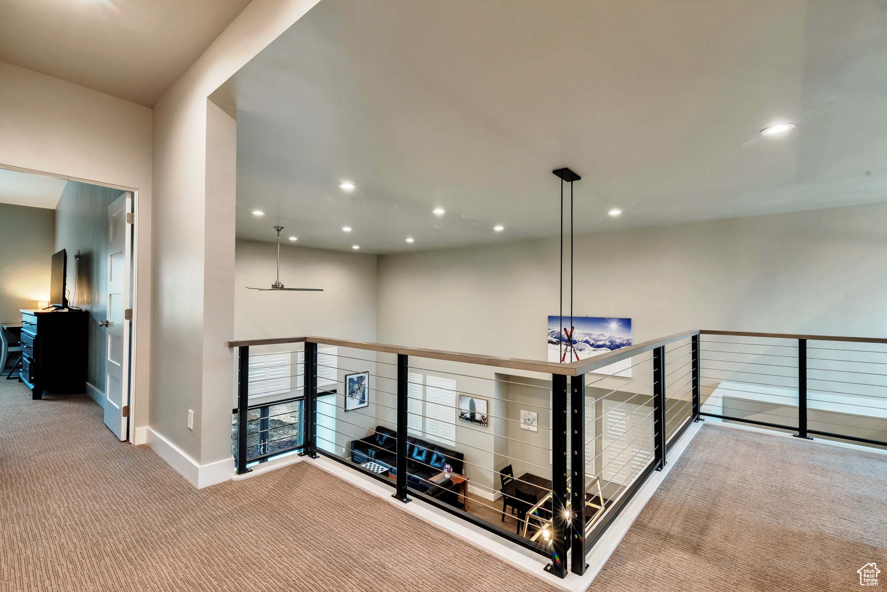 MAYFLOWER LAKESIDE - Residential