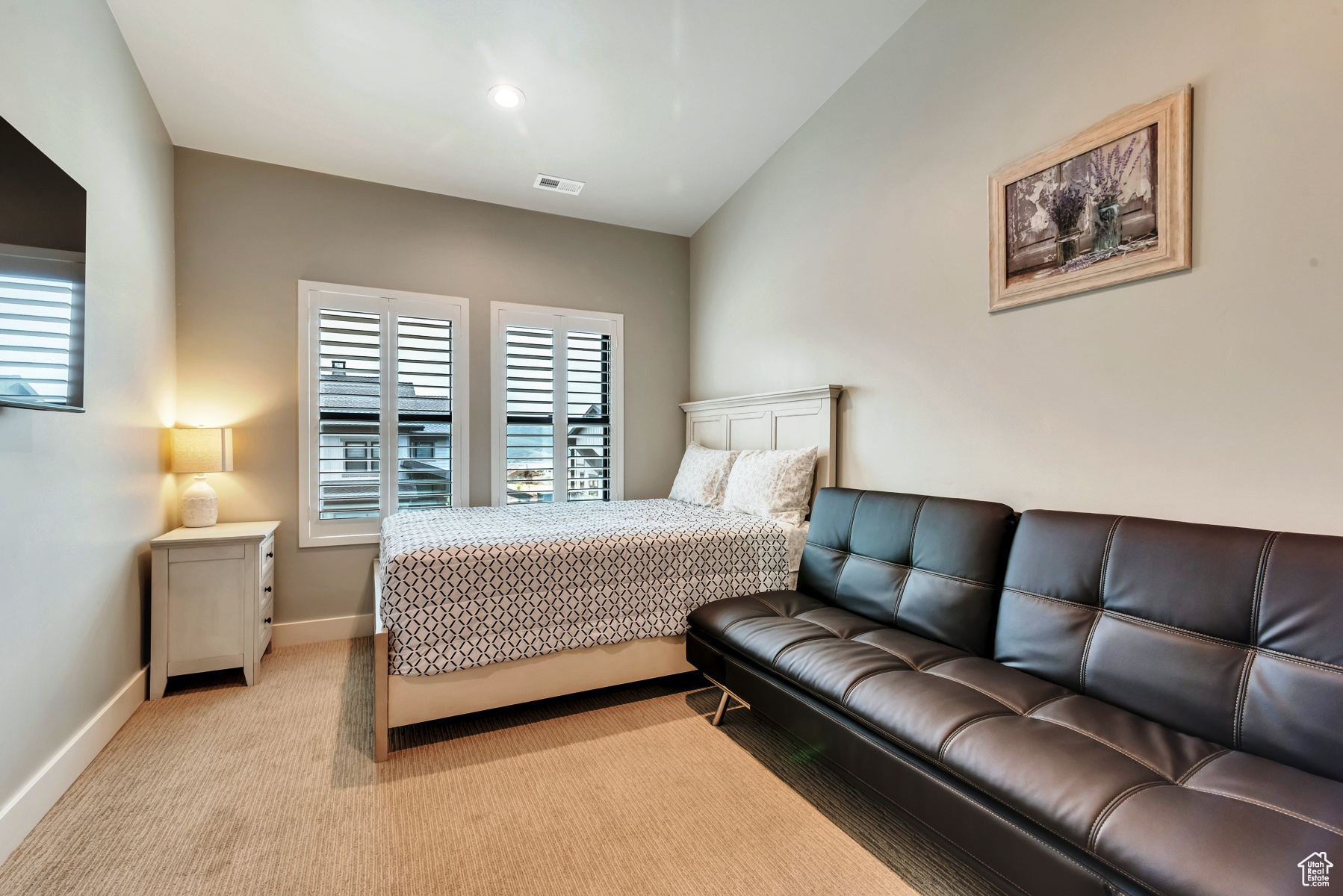 MAYFLOWER LAKESIDE - Residential
