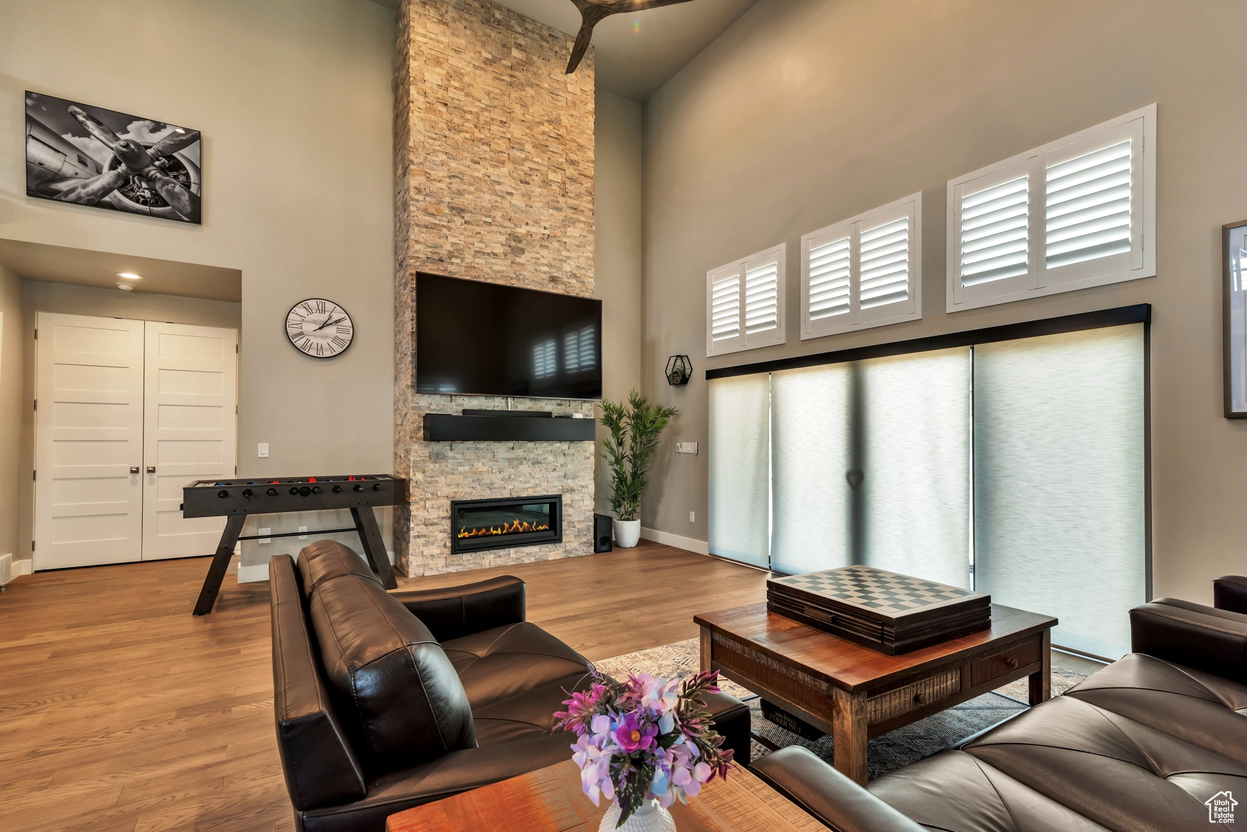 MAYFLOWER LAKESIDE - Residential