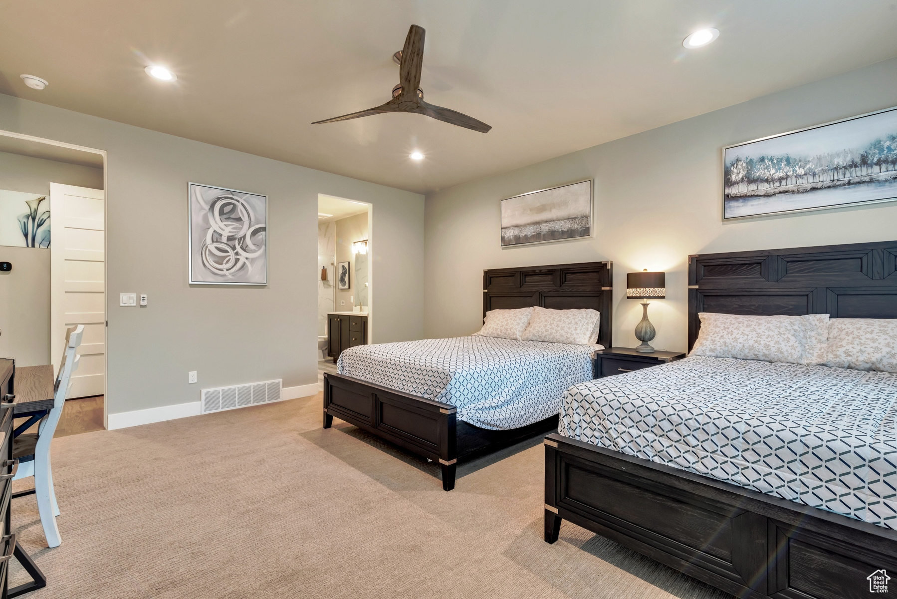 MAYFLOWER LAKESIDE - Residential