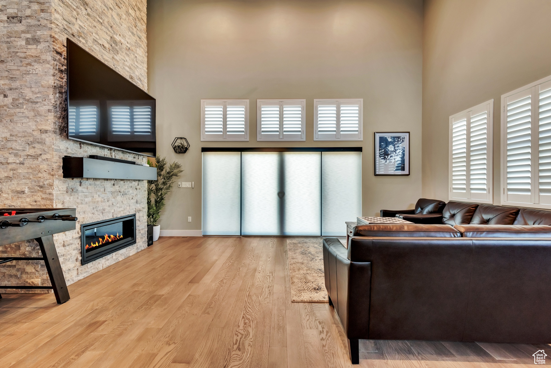 MAYFLOWER LAKESIDE - Residential