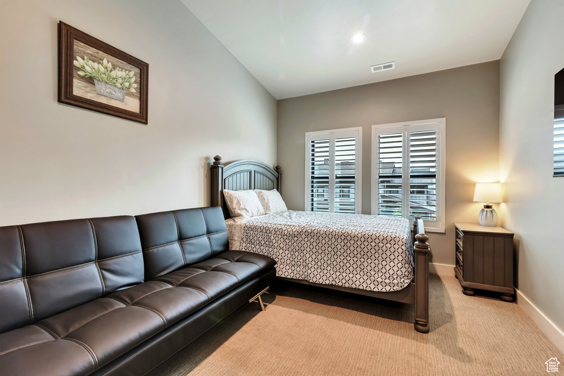 MAYFLOWER LAKESIDE - Residential