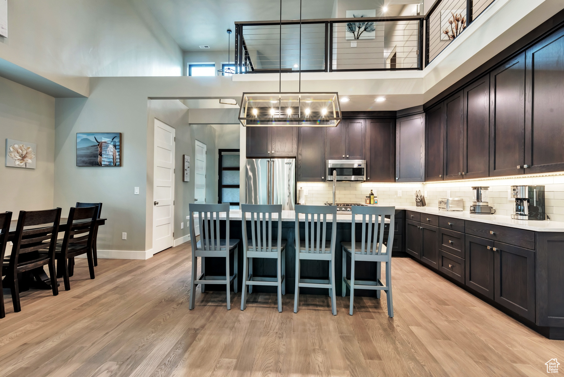 MAYFLOWER LAKESIDE - Residential