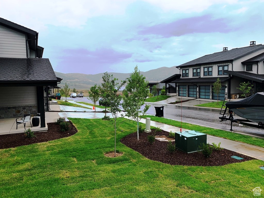 MAYFLOWER LAKESIDE - Residential