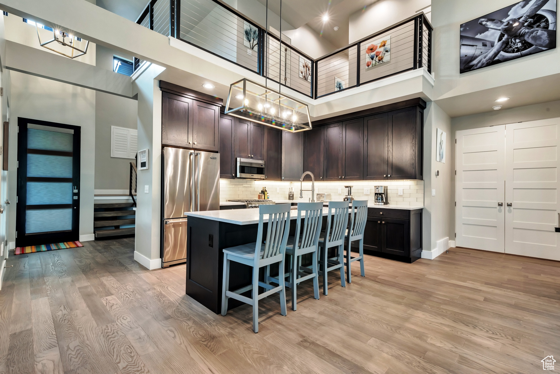 MAYFLOWER LAKESIDE - Residential