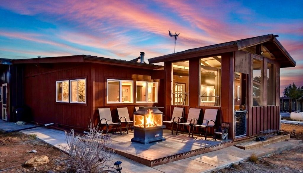 Photo of 33 ROSIE LN, Monticello, UT 84535 (MLS # 2131818)