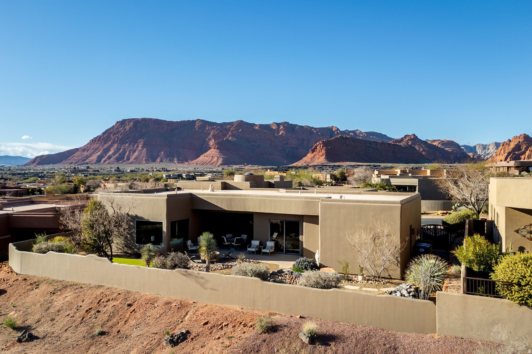 CLIFFS OF SNOW CANYO - Residential