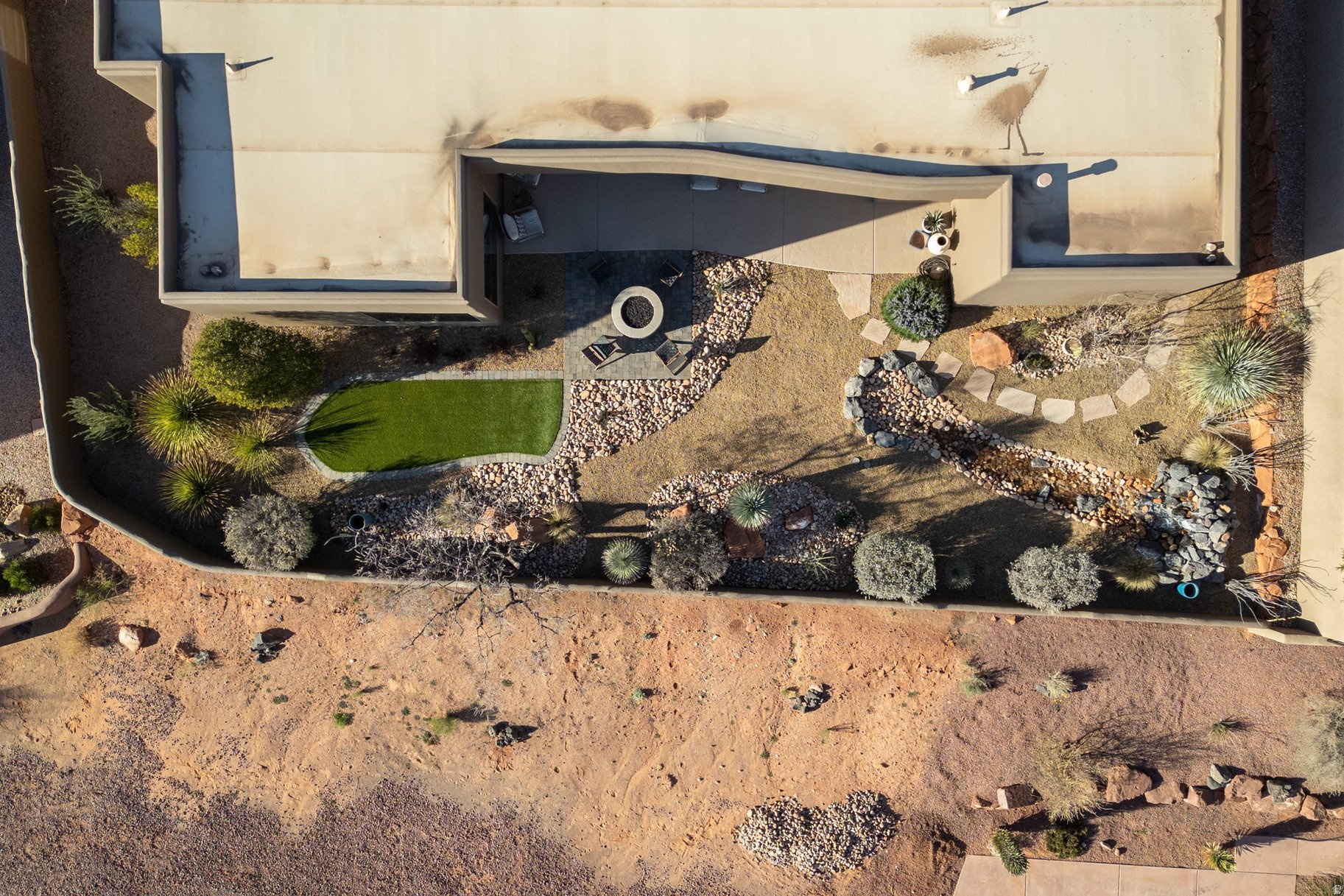 CLIFFS OF SNOW CANYO - Residential