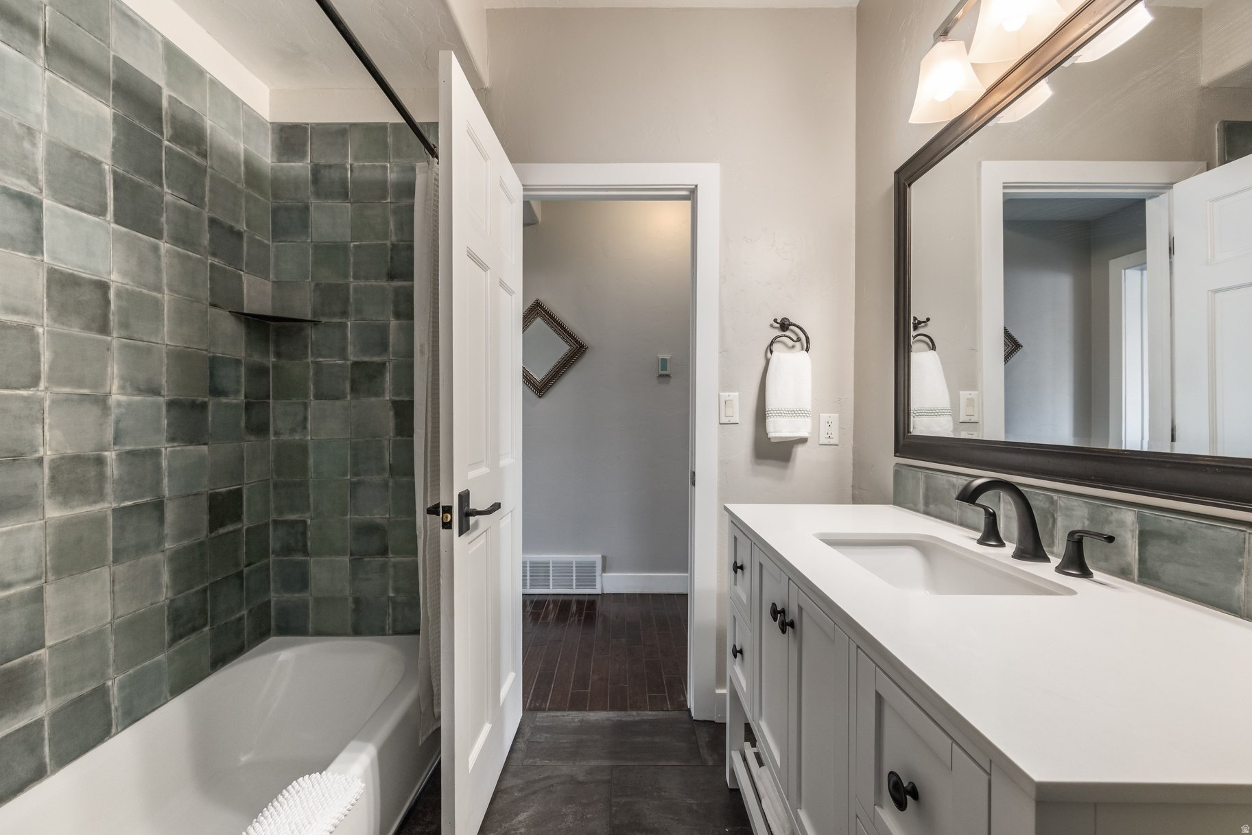 TRAILSIDE PARK - Residential