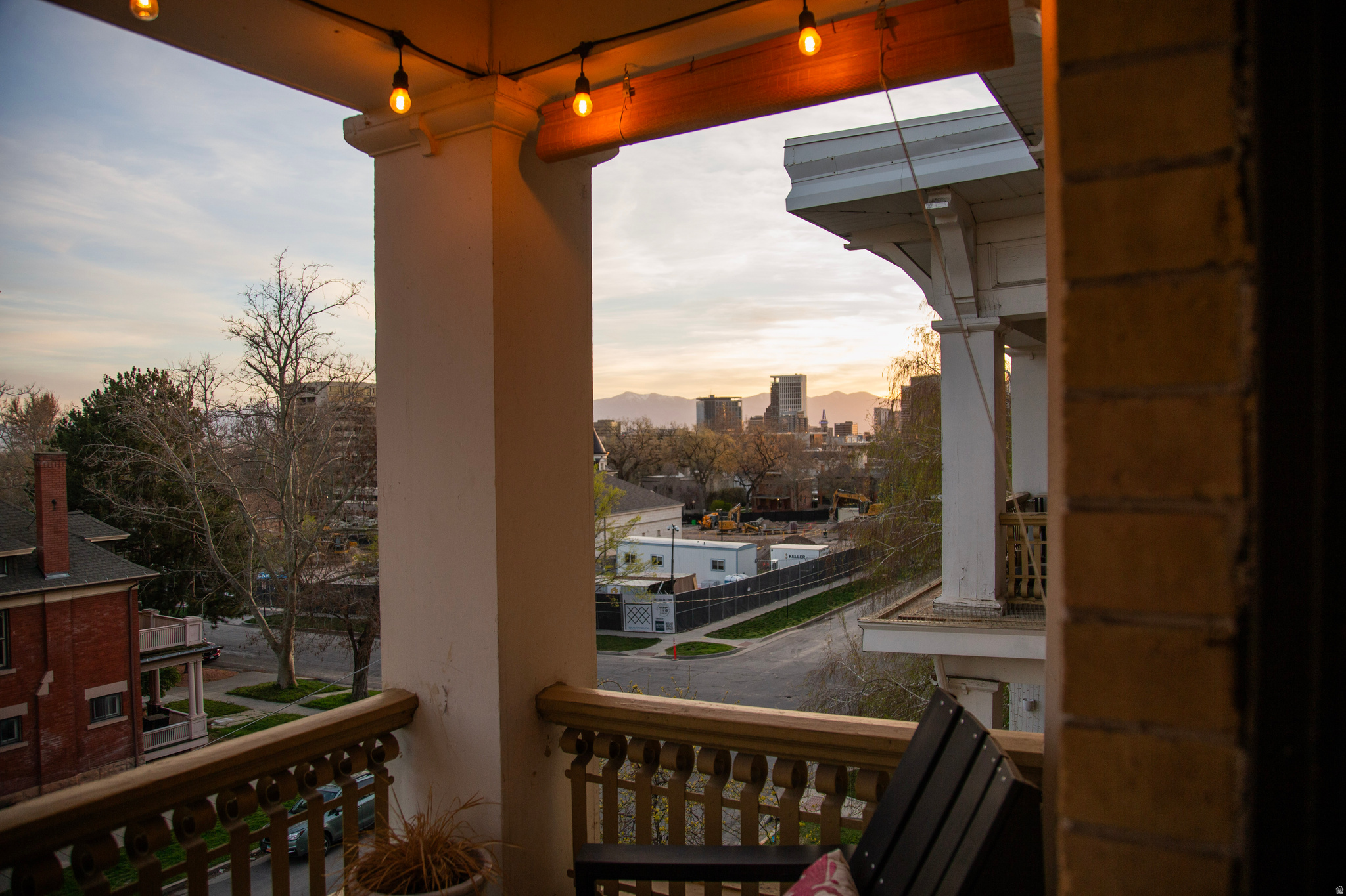 DORIUS CONDO - Residential