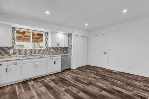 Tiny photo for 3052 S CORTNEY DR, West Valley City, UT 84120 (MLS # 2141599)