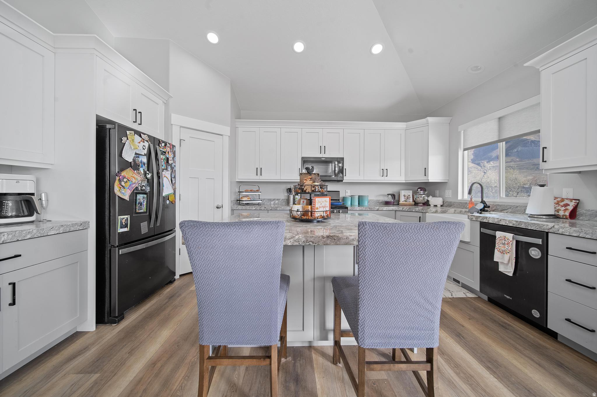 BRIDLE WALK - Residential