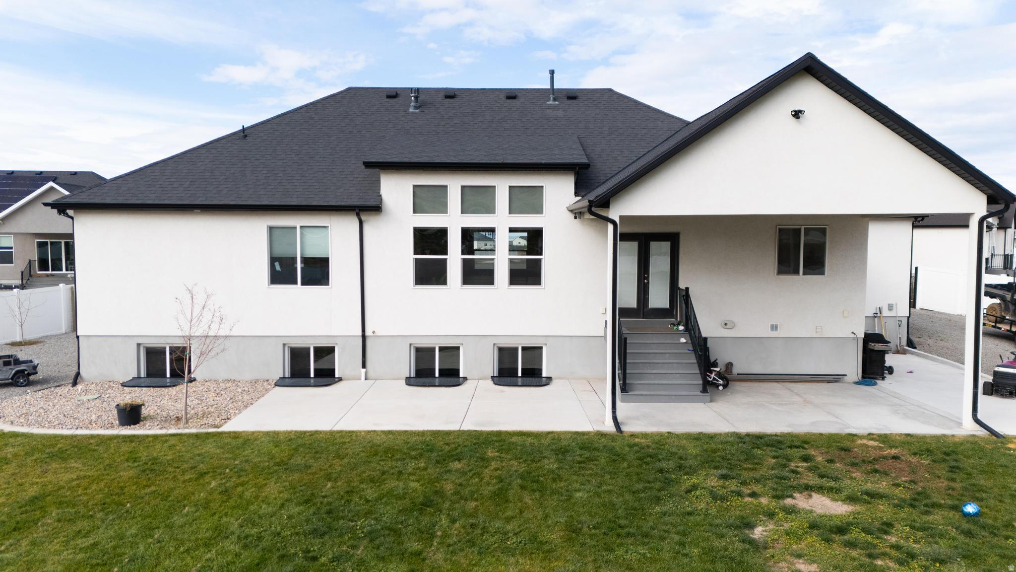 BRIDLE WALK - Residential